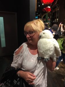 HPST-Mum-with-Hedwig-Puppet-May-18-8